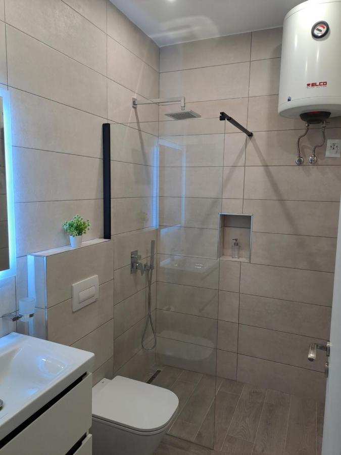 Solar Rooms And Apartments Himare Exterior foto